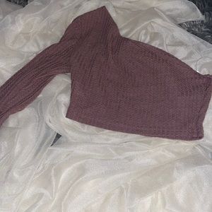 One shoulder crop top